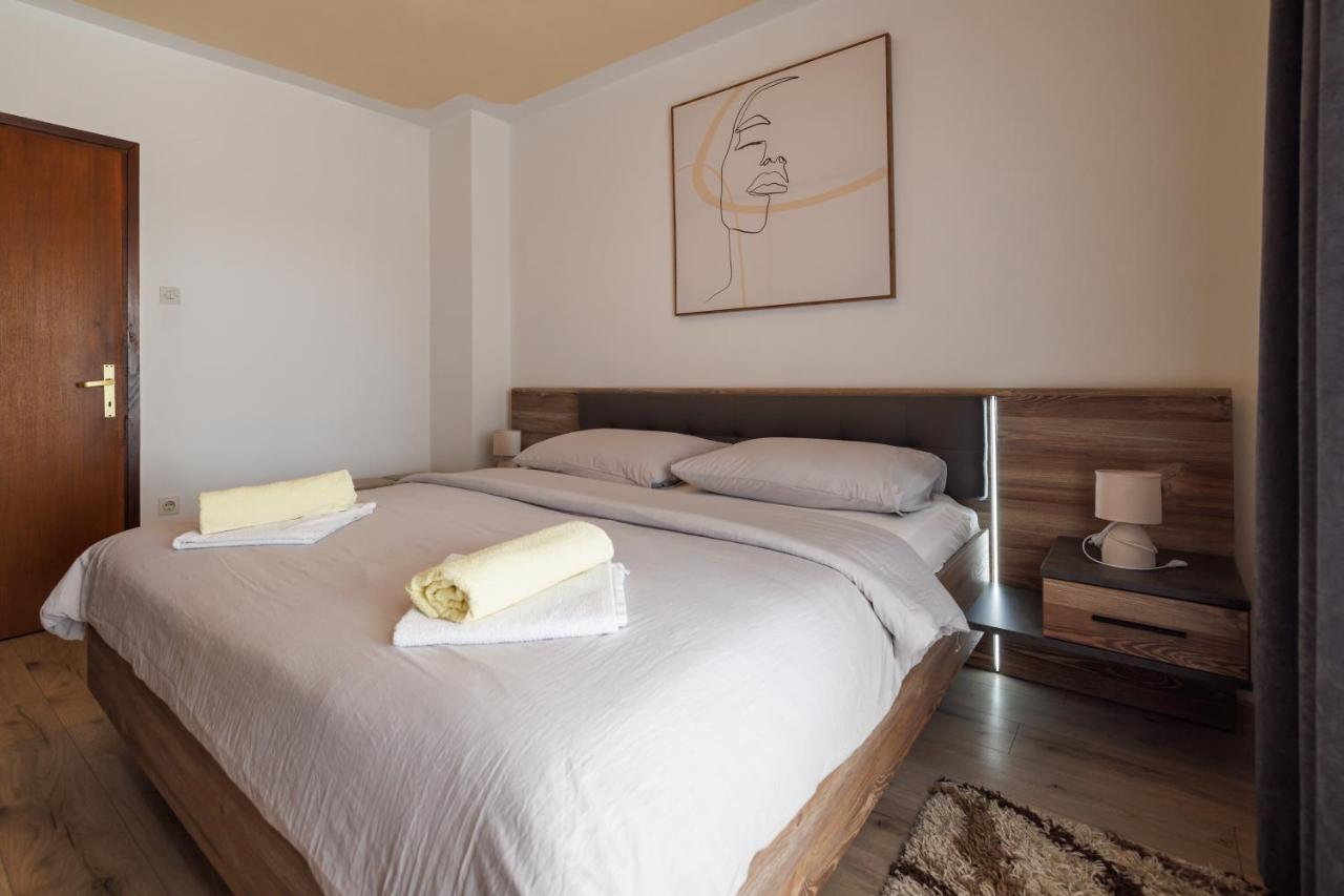 Spacious And Modern App With Big Terrace Малинська Екстер'єр фото