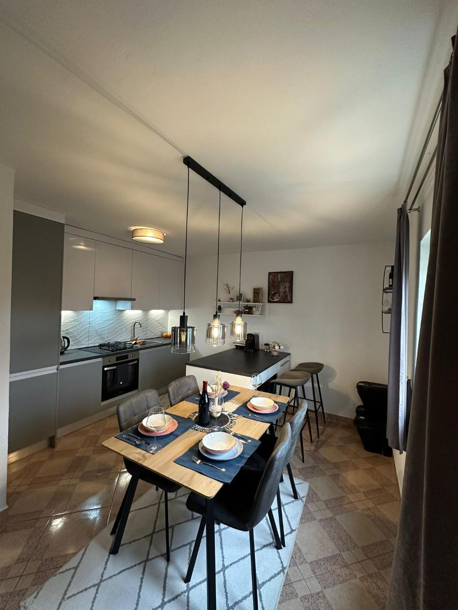 Spacious And Modern App With Big Terrace Малинська Екстер'єр фото