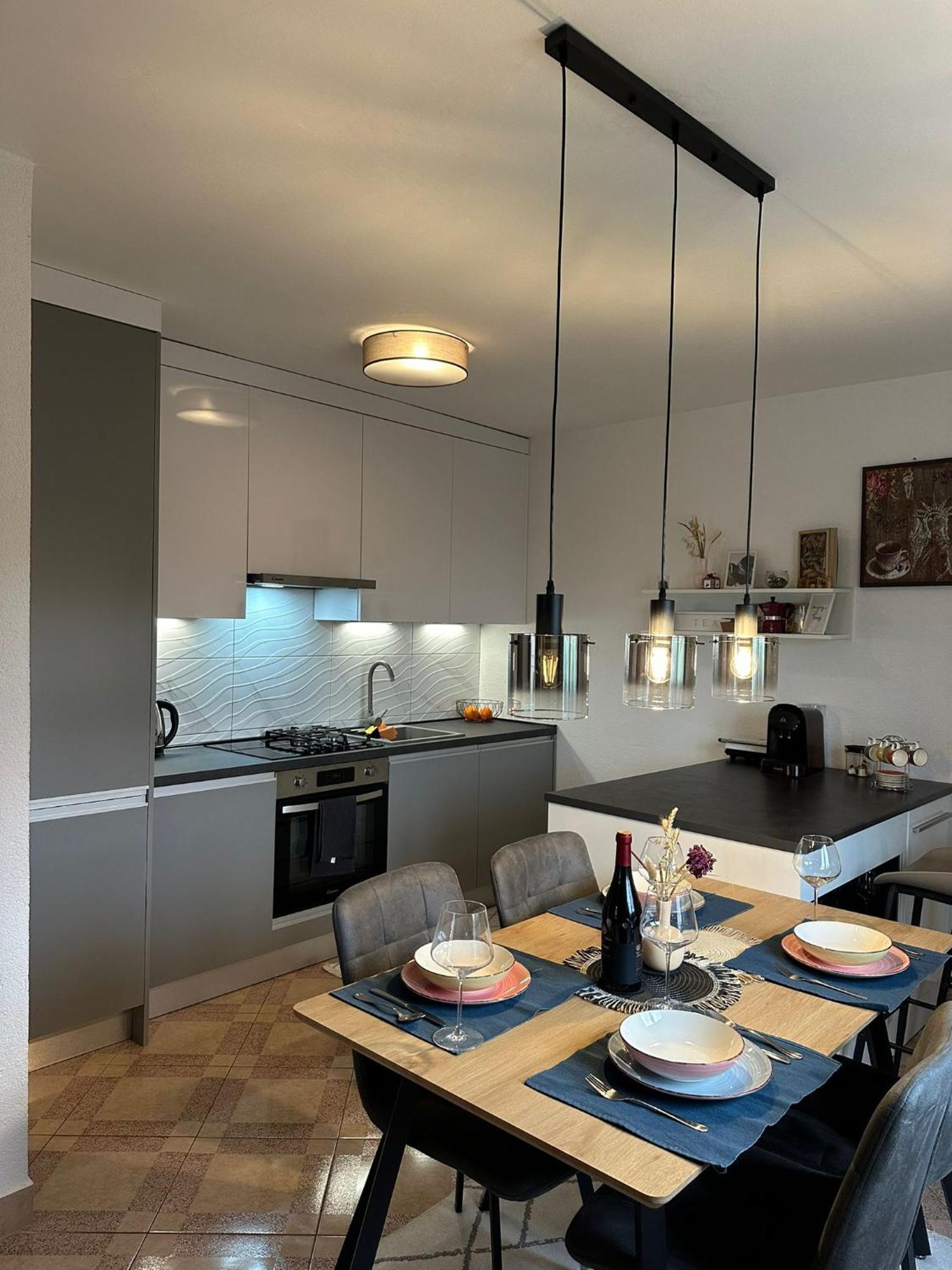 Spacious And Modern App With Big Terrace Малинська Екстер'єр фото